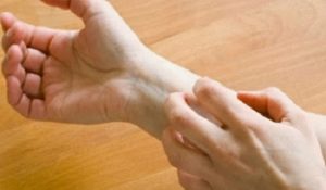 Cách chữa nghẻ ngứa đơn giản và hiệu quả nhất ngay tại nhà