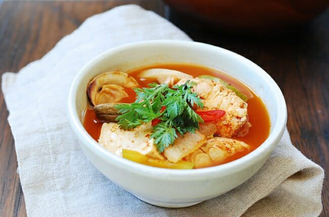 Cách làm món canh cá cay Hàn Quốc thơm ngon cho những ngày đông lạnh